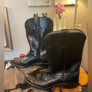Laredo vintage Roper boots 7902 88196 black men’s 7.5 D/women’s 9. Comfortable